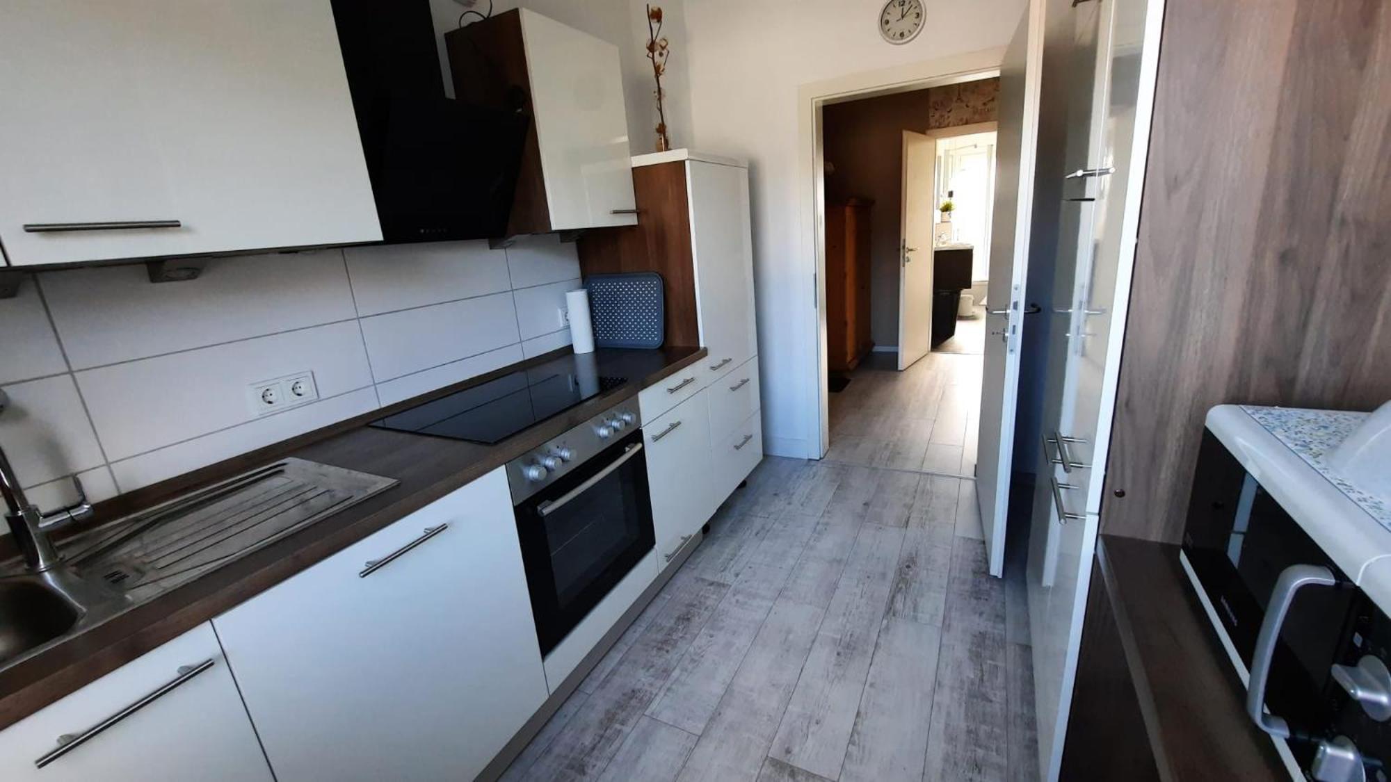Ruhig Gelegene 2-Zi Fewo, Wallbox, Balkon Essen Exterior foto